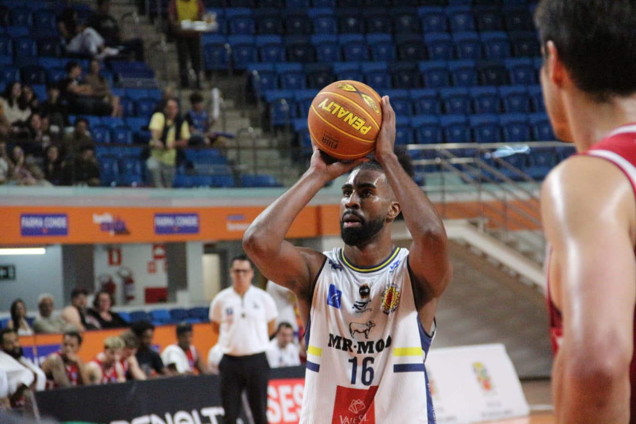 Mr.Moo São José Basketball encara o Paulistano no início do segundo turno do NBB Caixa