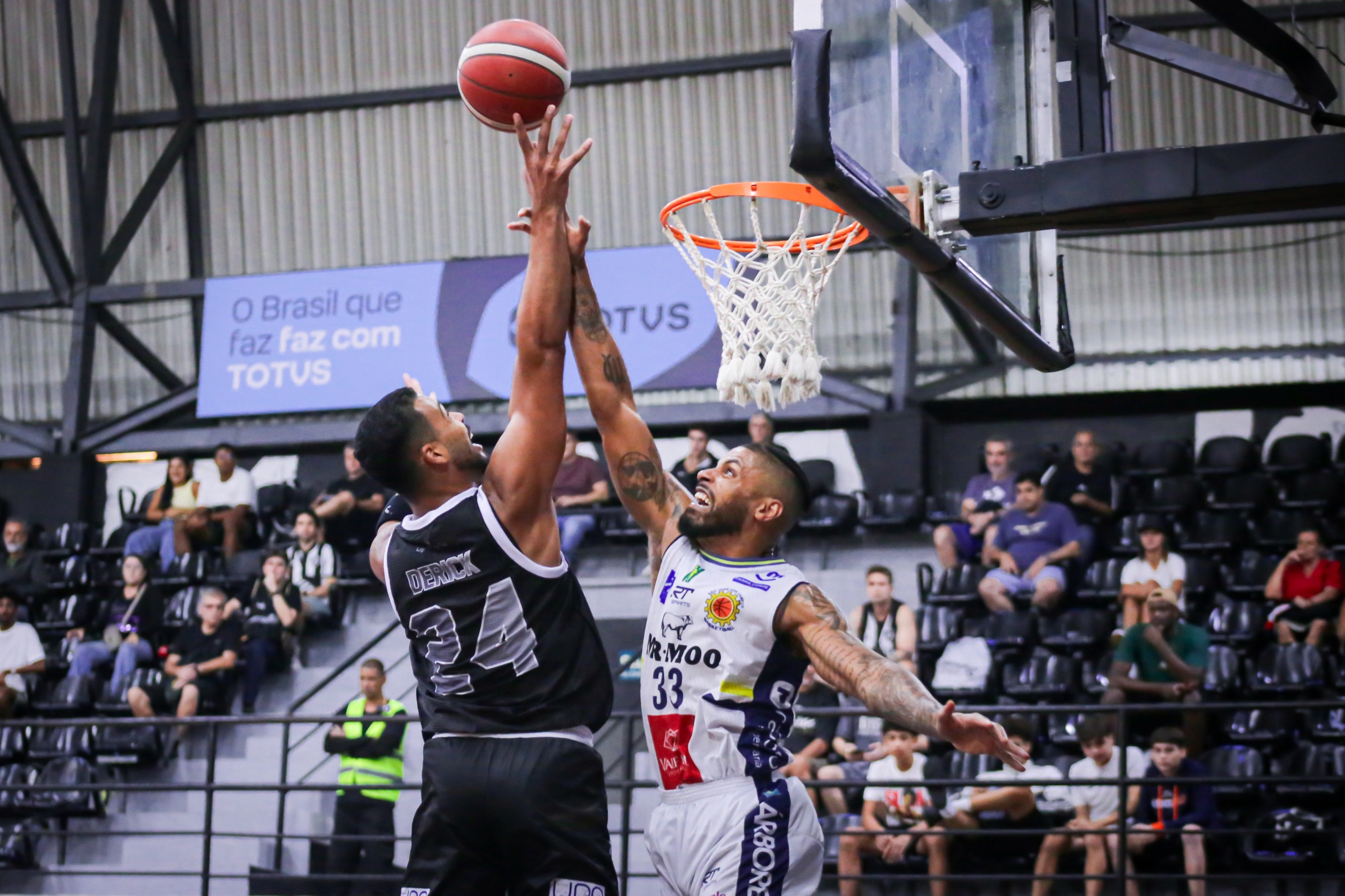 Mr.Moo São José Basketball perde para o Botafogo fora de casa pelo NBB Caixa