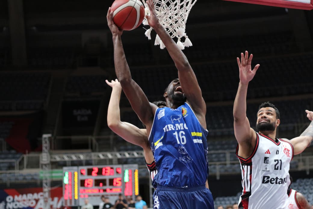 Mr.Moo São José Basketball é superado pelo Flamengo em jogo decidido nos segundos finais pela Copa Super 8