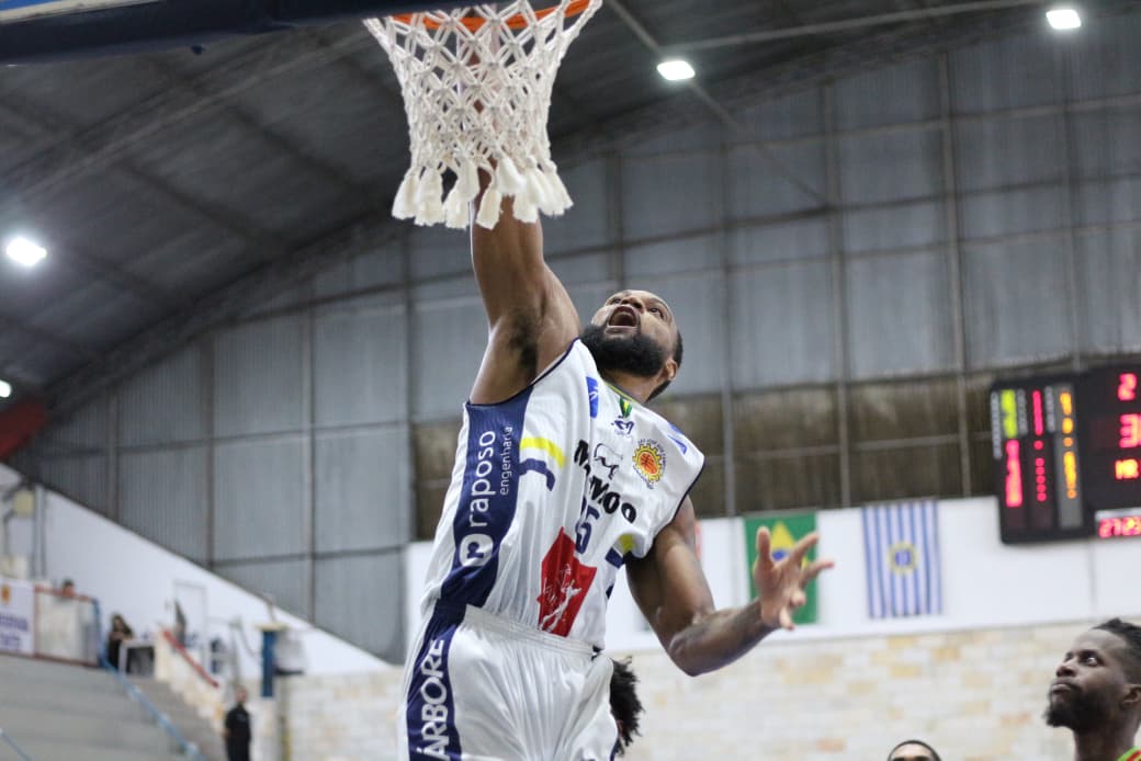 Mr.Moo São José Basketball domina partida contra o Osasco e volta a vencer pelo NBB Caixa